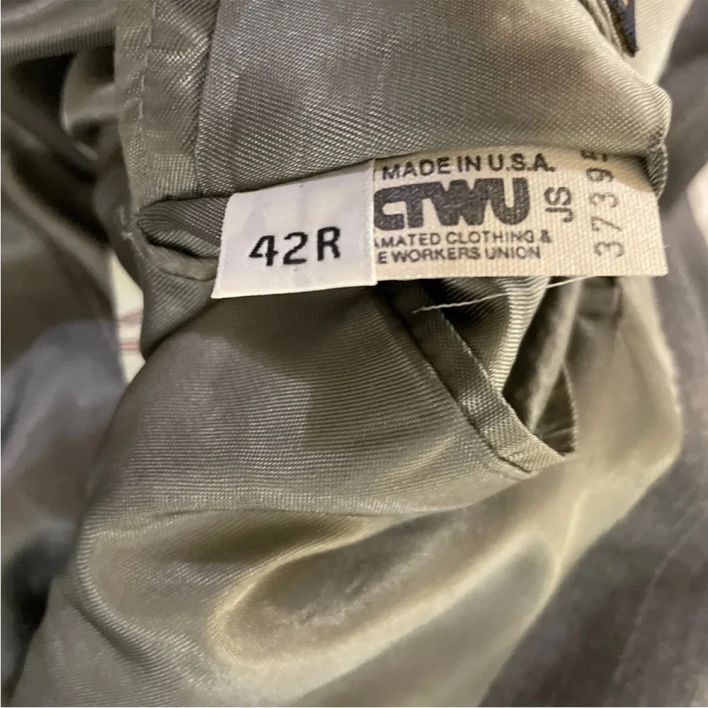 TOMMY HILFIGER Made in USA Vintage Everyday Gray Wool‎ Stripe Suit Size 42